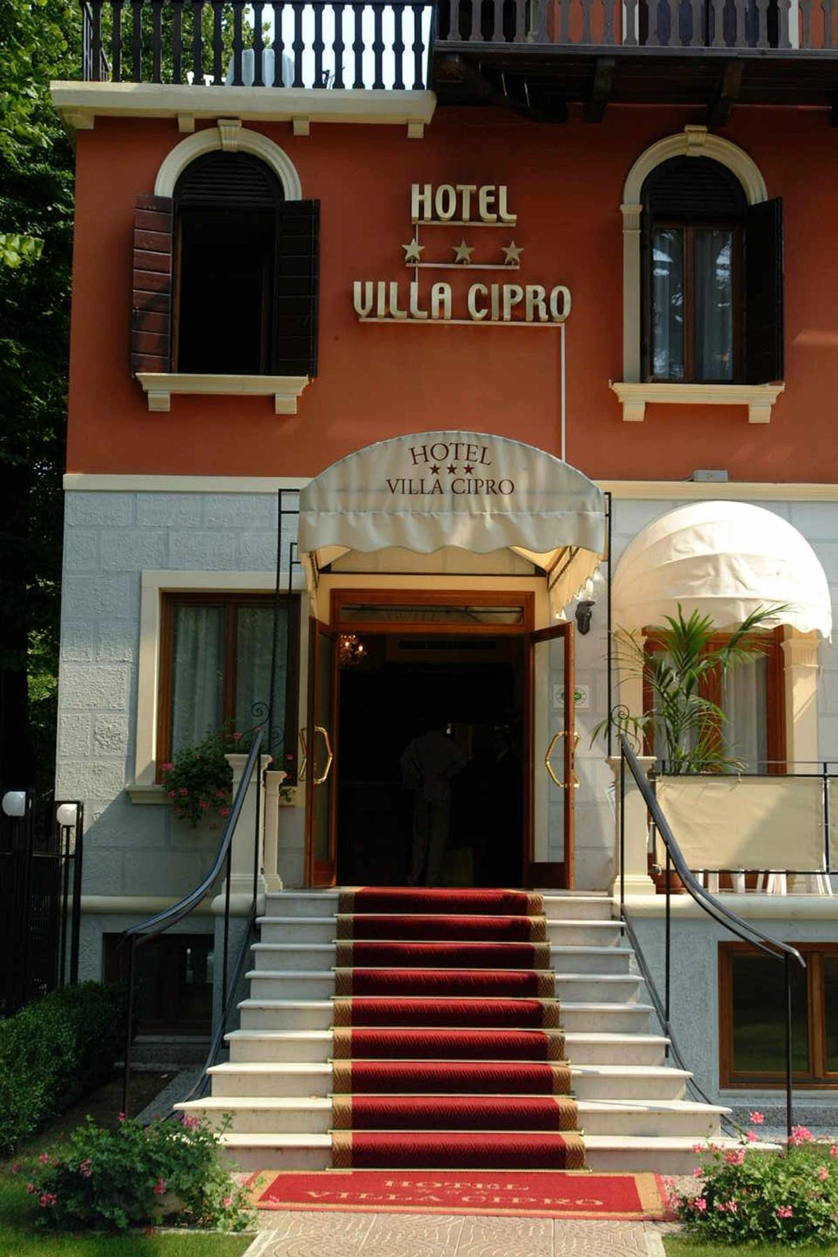 Cipro Hotel