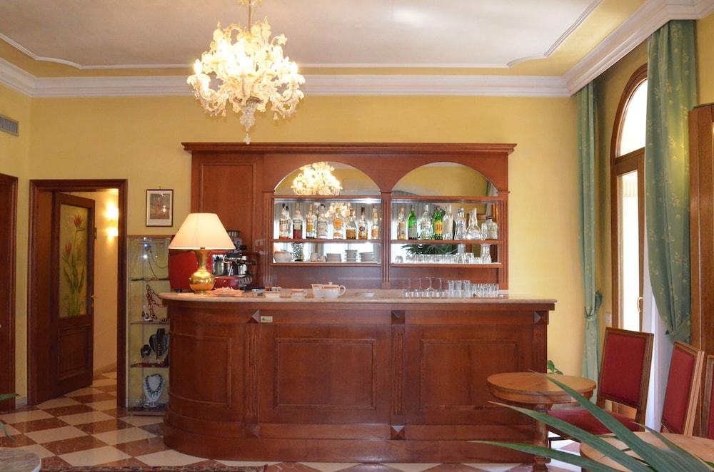 Hotel Cipro